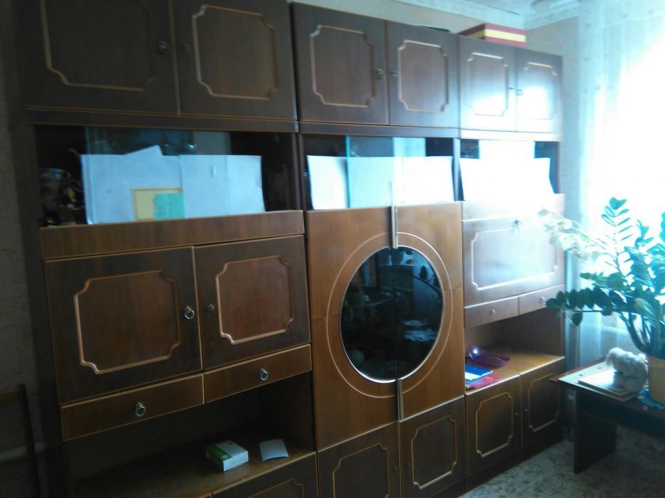 Стенка в отличном состоянии