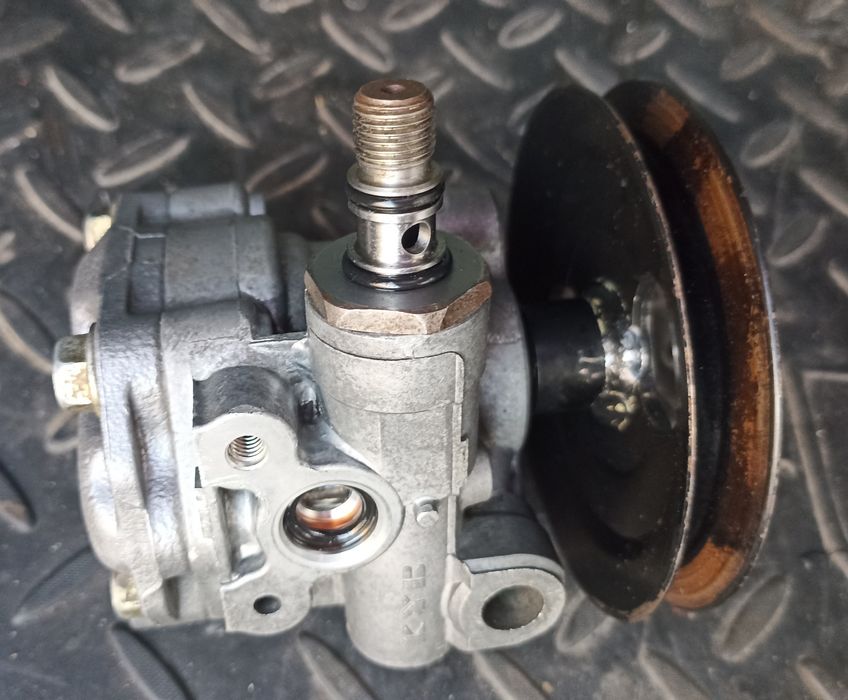 Насос ГУР Паджеро 2