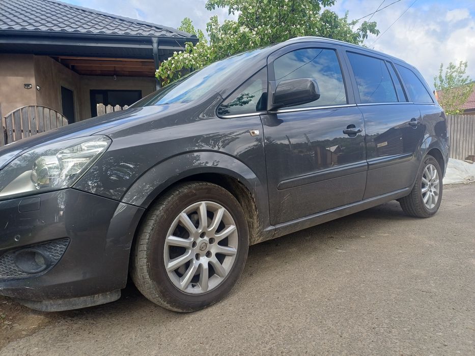 Opel Zafira 1.7 /125 cp an 2011