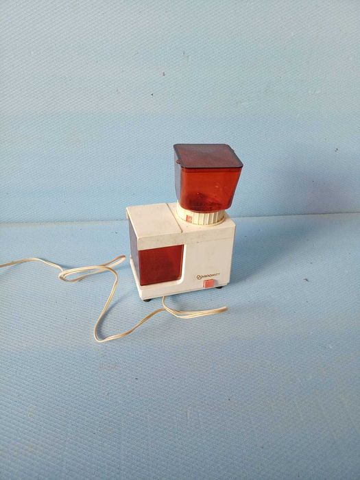 (ретро) -кафе и чай еспресо машина.Перфектна