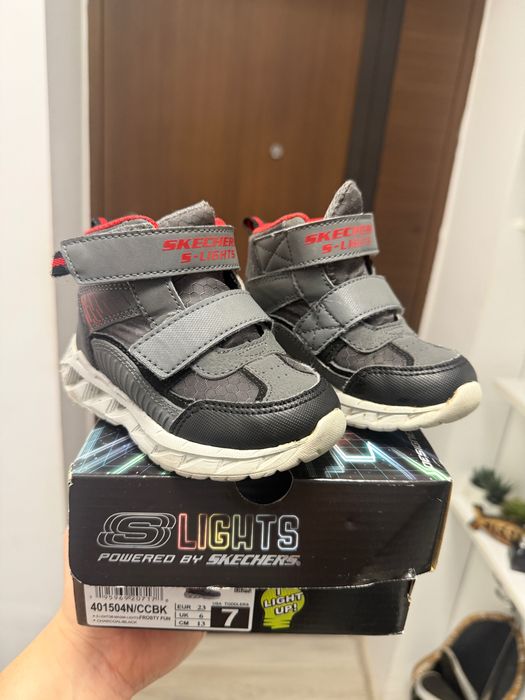 Ghete skechers cu lumini nr 23