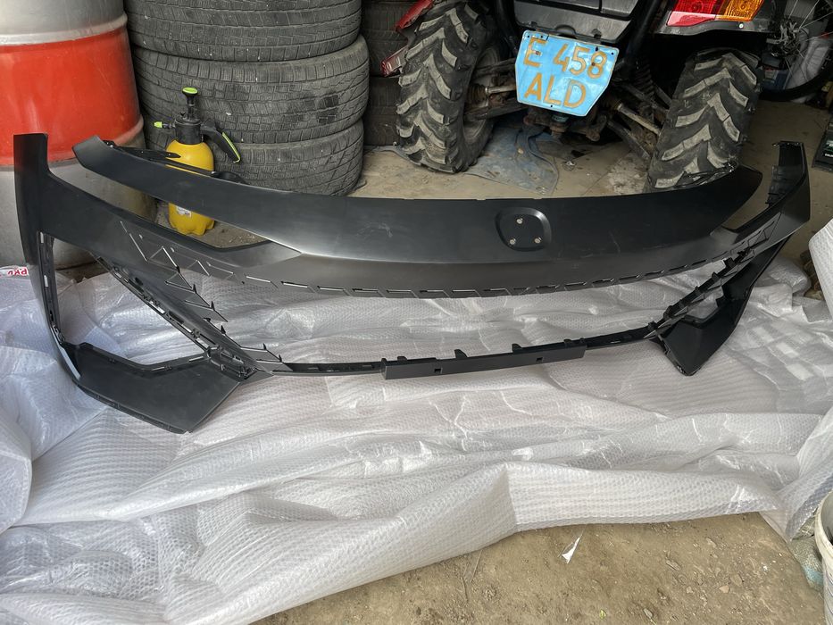 Бампер оригинальный Changan UNI-V