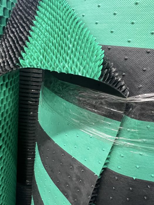 Коврик антискользящий на шипах резиновый