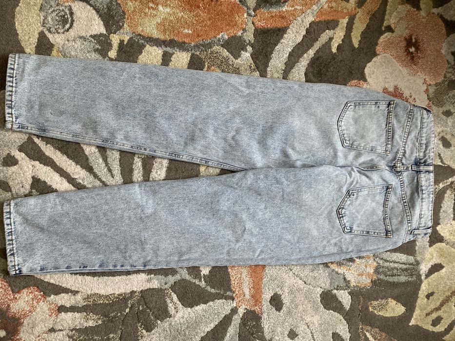 Vand blugi dama marimea 38 stare foarte buna