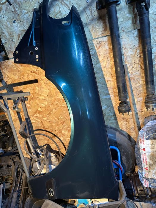 Крыло ауди 100 с4 левое