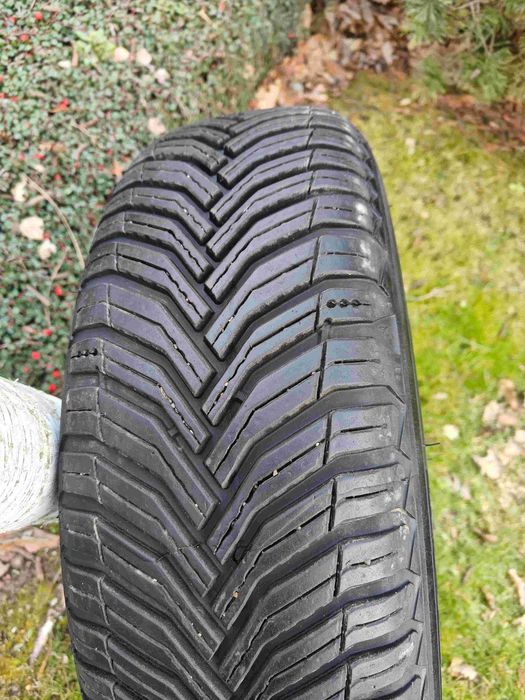продавам 4бр.гуми mishelin crossclimate2 195/65/15 всесезони карани4м.
