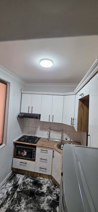 Квартира шахар марказида сотилади. узими уйим