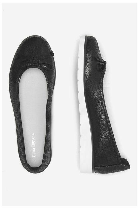 balerini dama Clara Barson NEGRU