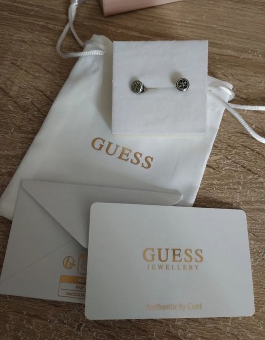 Cercei Guess noi