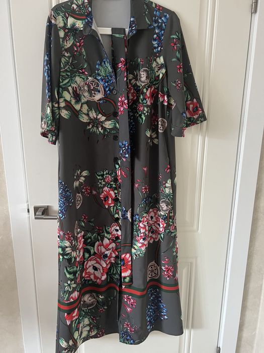 Продам женское платье