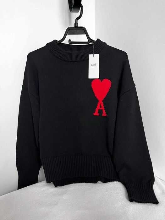 Бял, черен и сив пуловер AMI