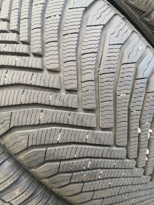 235 45 18 цола гуми като нови Michelin dot 25 4 броя
