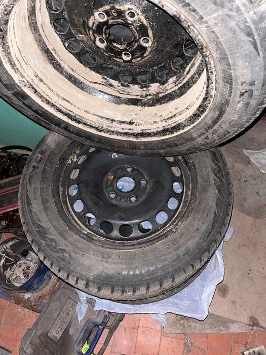 Продам шины в идеальном районе