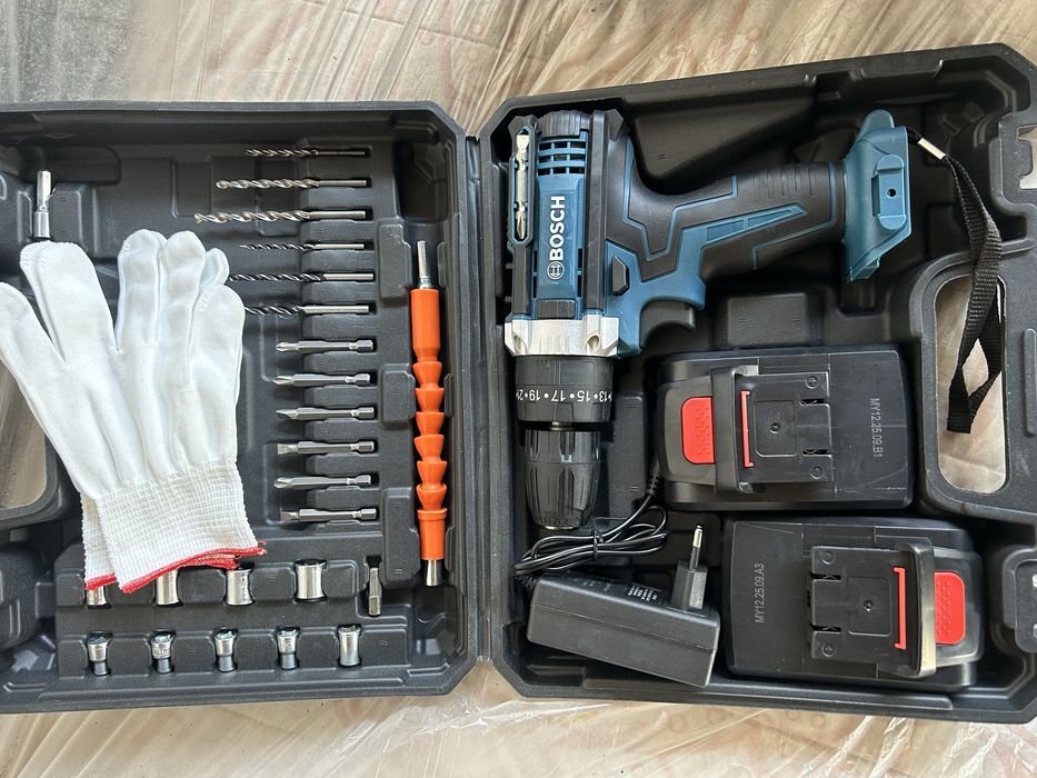 Шуруповёрт аккумуляторный с набором, 2 батареи, кейс”