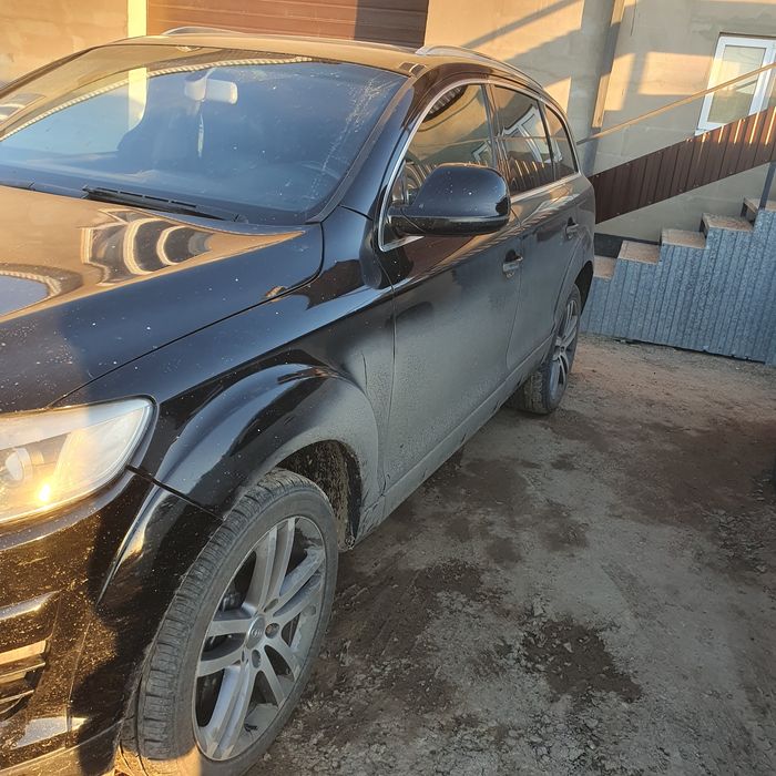 Ауди Q7  ,Пети летка