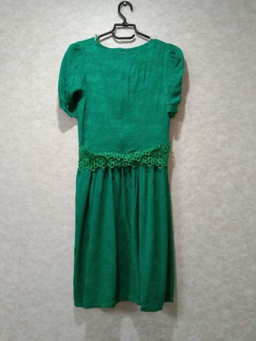 Продам платье женское