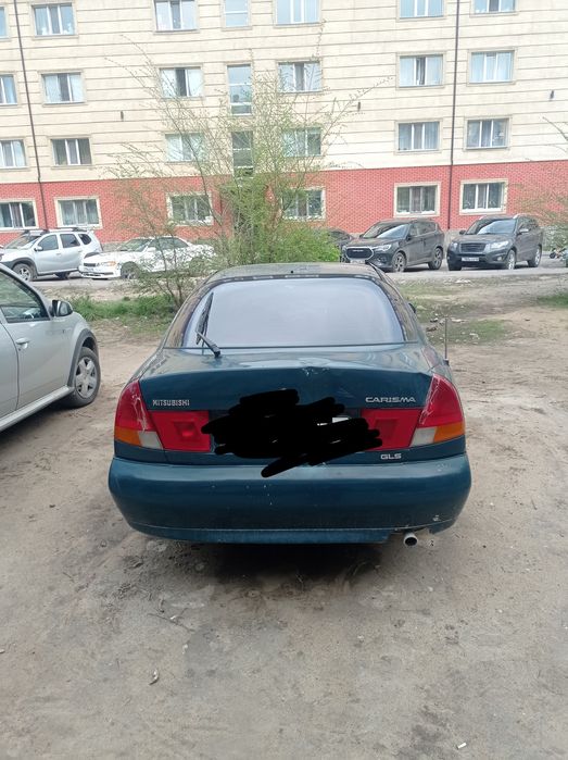 Продам машину Mitsubishi Carisma