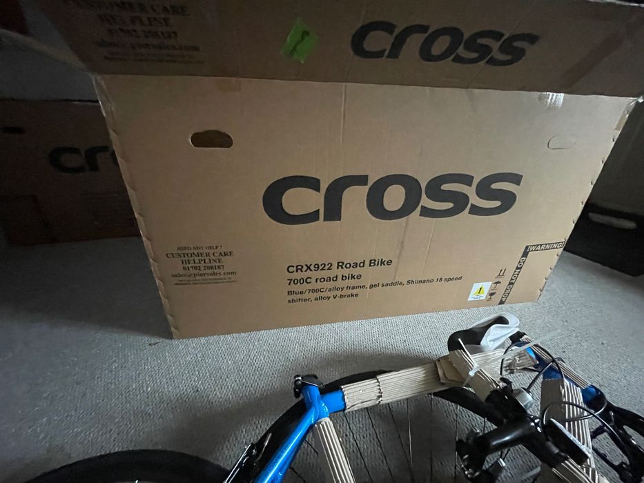 Шосеен бегач Cross