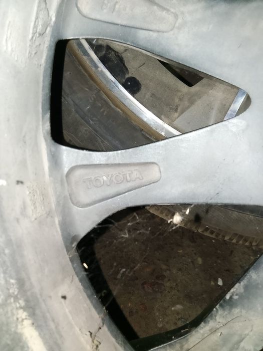 Титанка тайота R18