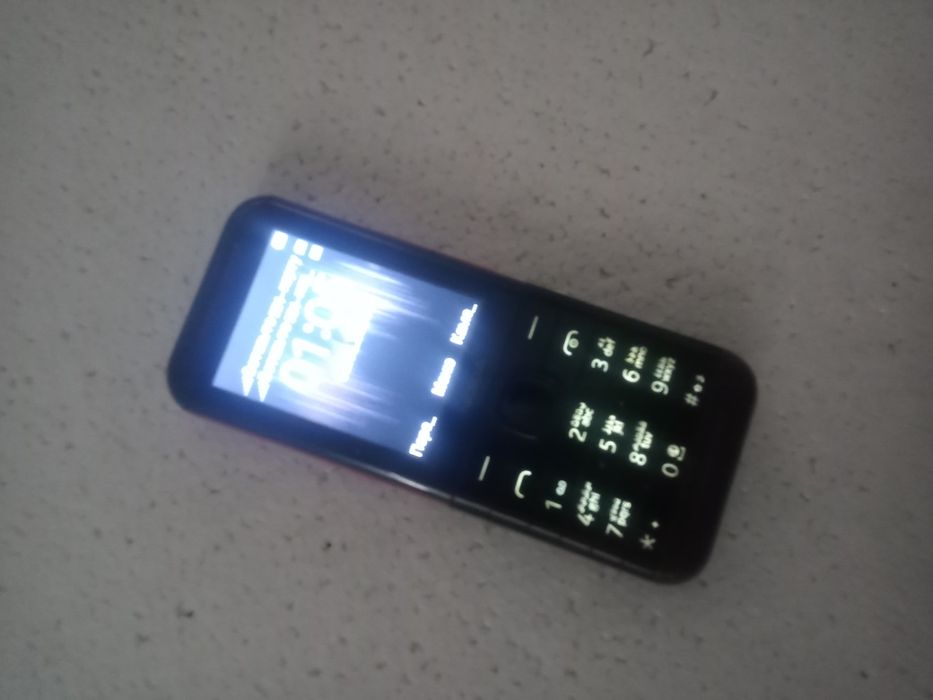 Продам телефоны  Самсунг А10 и нокия