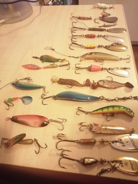 Trusa momeli pentru pescuit 22 piese calitative