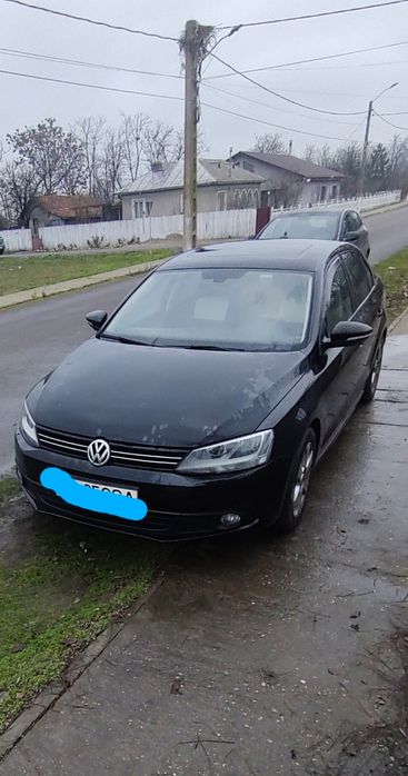 Vând VW JETTA DIN 2011