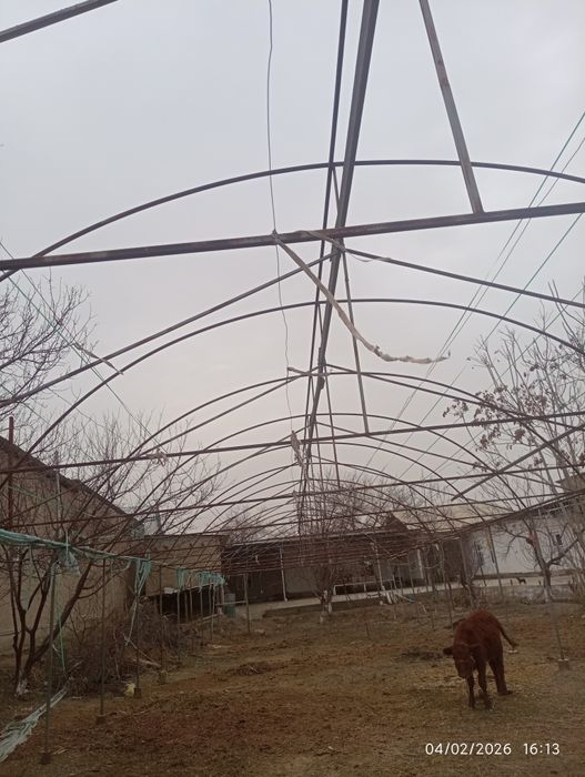 Parnik sotiladi Yana kelishamiz