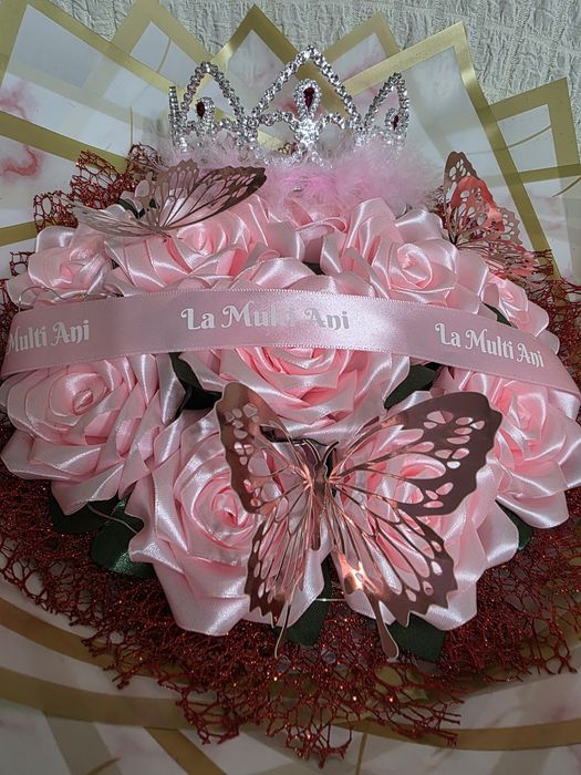 Trandafiri din satin