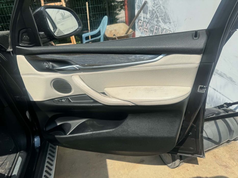 Салон за BMW F15