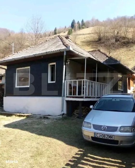Cabana cu piscina si sistem fotovoltaic, 60 mp, zona Maguri Racatau