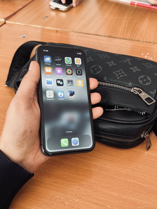 продам айфон 11 в идеале