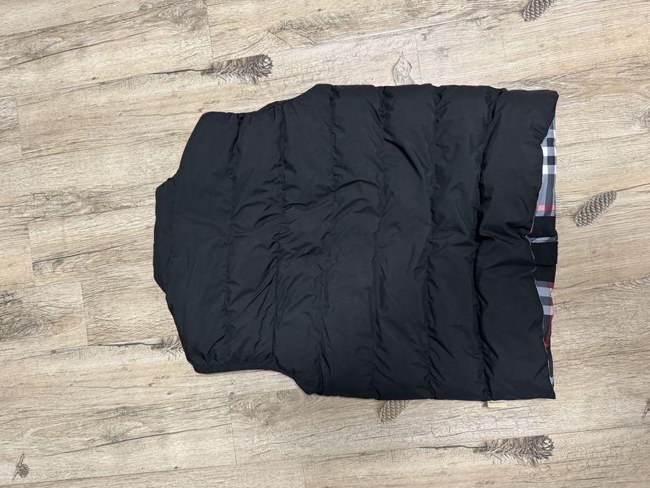 Vesta Burberry Neagra