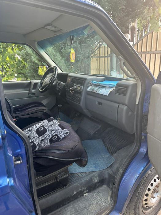 VW t4 pentru piese de schimb.