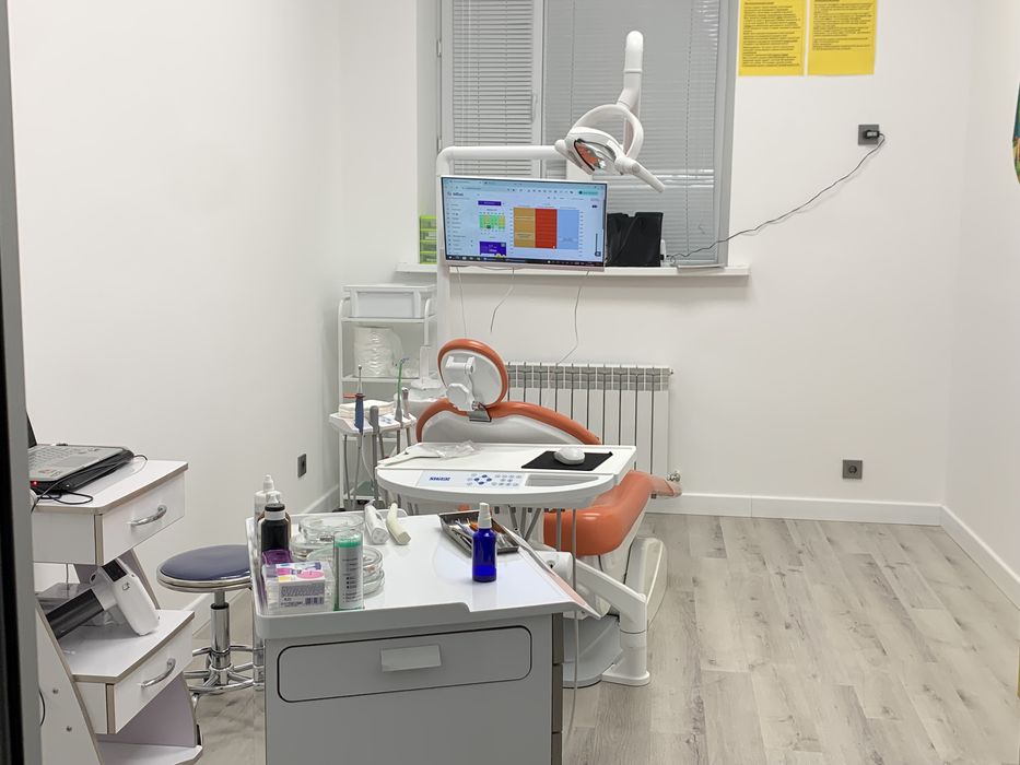 Продается действующая стоматология.