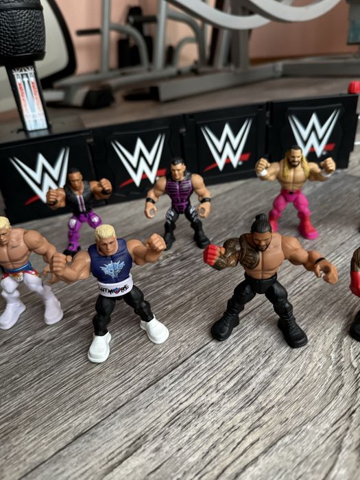 WWE Кеч Фигурки + микрофона