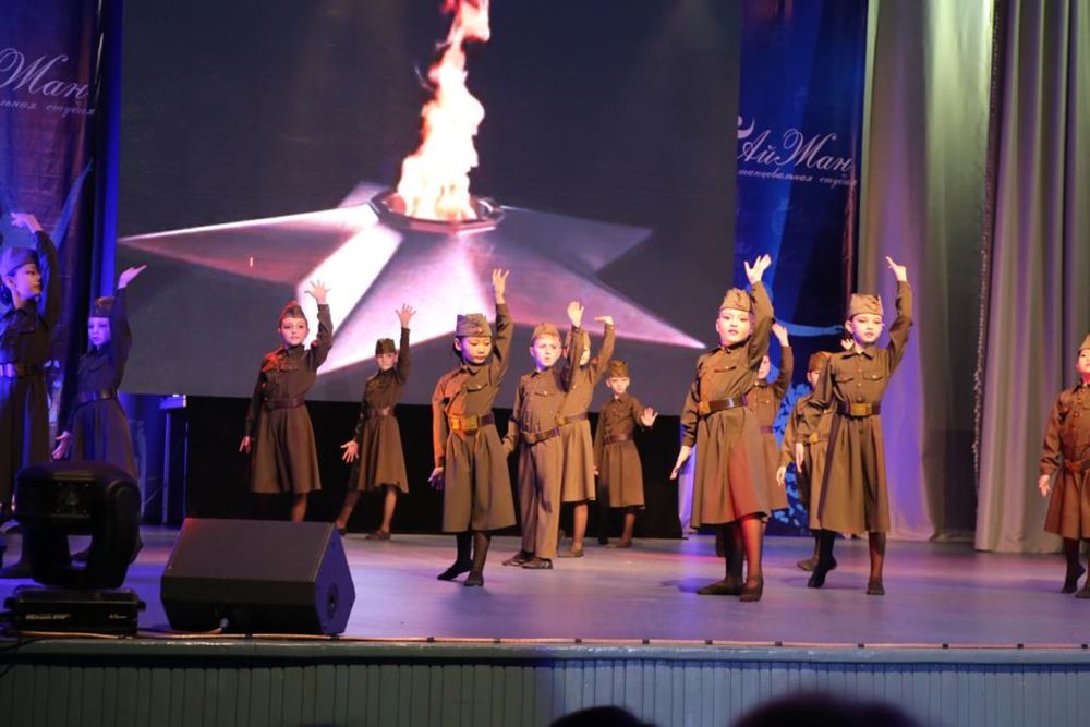 Продам комбенизон к 9 мая