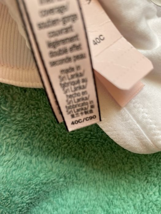 Sutien Victoria’s Secret original SUA mărimea 40 c alb