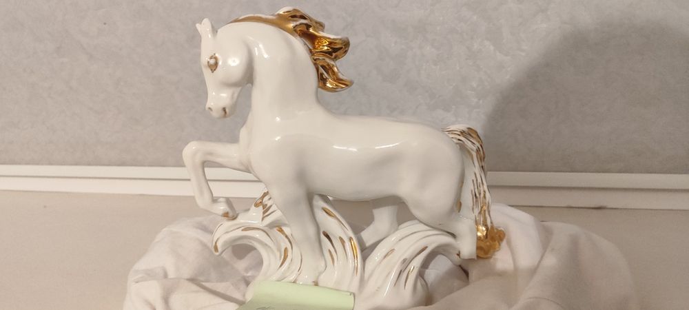 Фарфоровый конь ЛФЗ