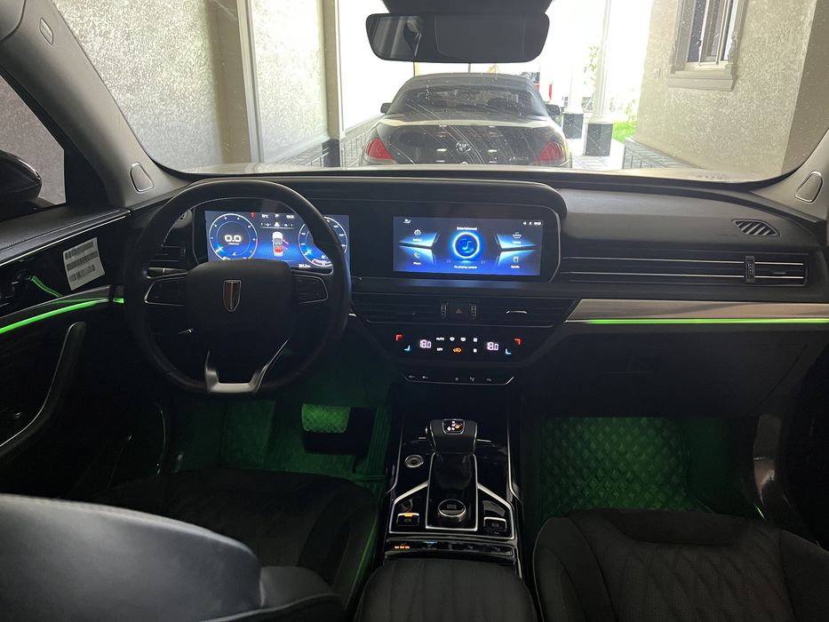 Hongqi HS5 сотилади холати янгидек