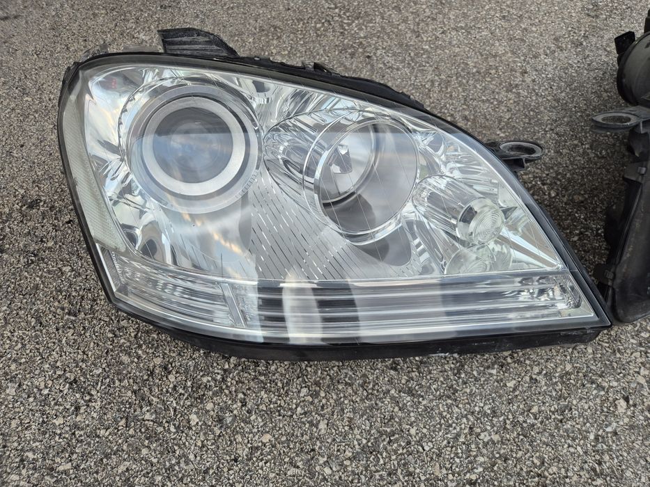 Фарове Мерцедес МЛ W164 Mercedes ML ляв десен фар