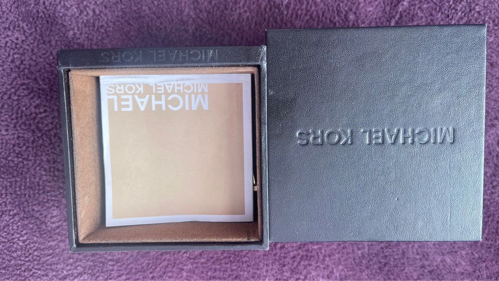 Часовник Michael Kors