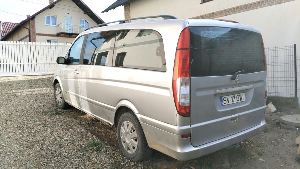 Vând Mercedes viano