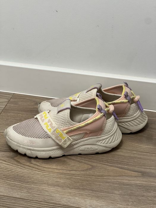 Кроссовки для девочки