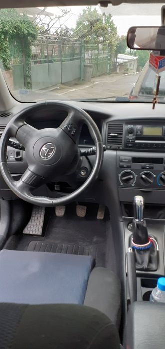Лека кола Toyota Corolla