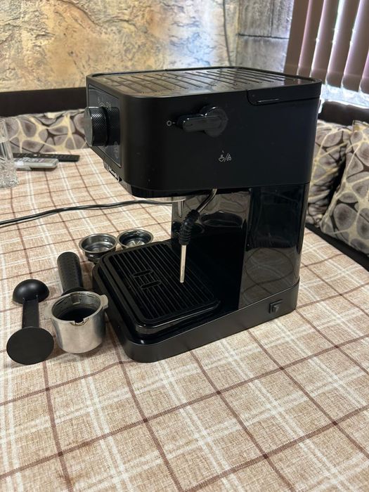 Кафемашина DeLonghi EC230.BK