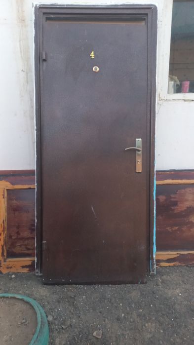 Бу Есік сатылады темір есік размер 86 лев