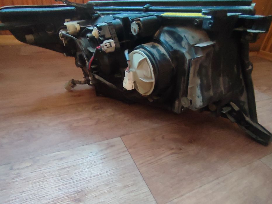 Фары Ленд Крузер 200