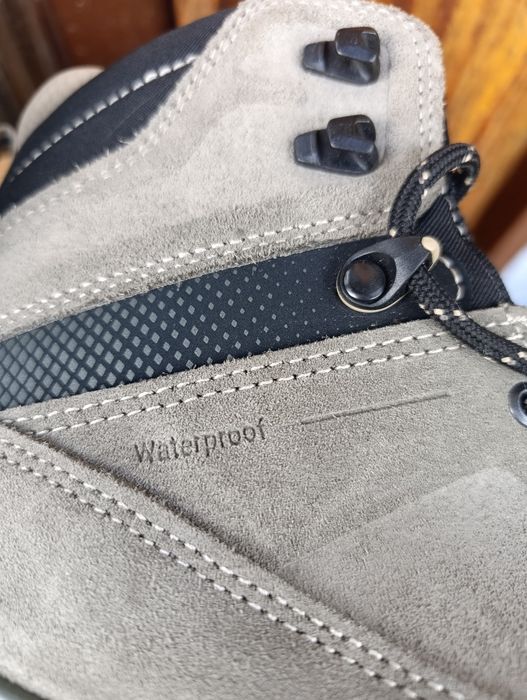 N.42 Нови водоустойчиви трекинг обувки Forclaz by Decathlon