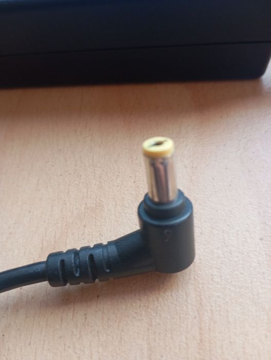 Зарядно за лаптоп acer