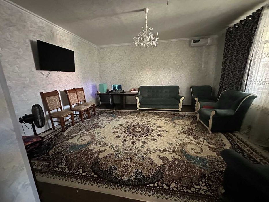 Уй сотилади аэропорт томонда